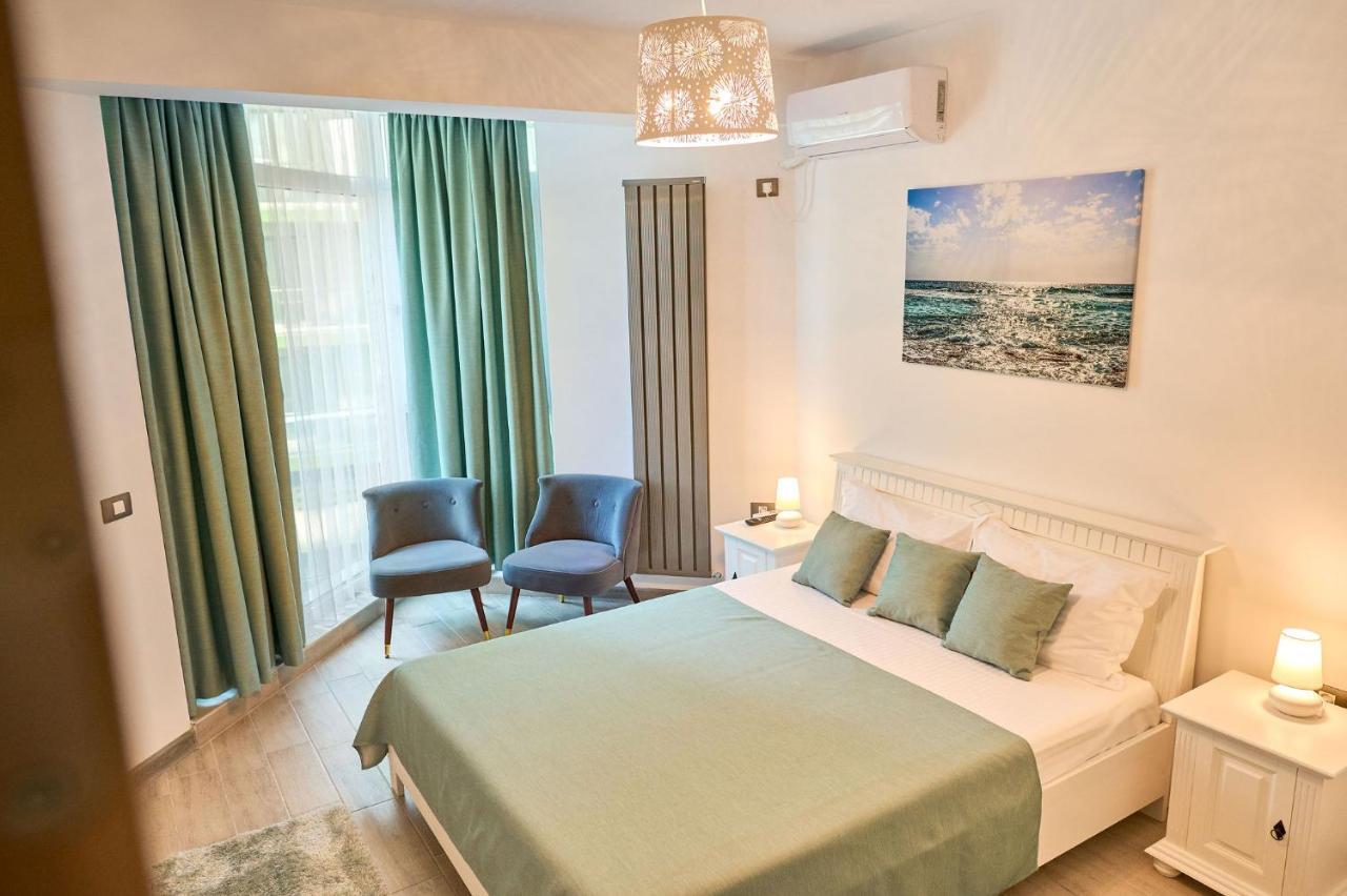 Seastar Apartment - Spa N Pools Beach Resort Mamaia Extérieur photo
