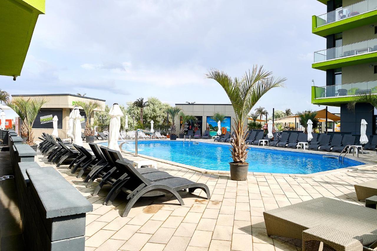 Seastar Apartment - Spa N Pools Beach Resort Mamaia Extérieur photo