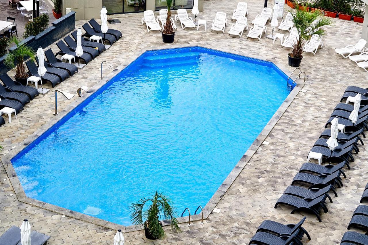 Seastar Apartment - Spa N Pools Beach Resort Mamaia Extérieur photo