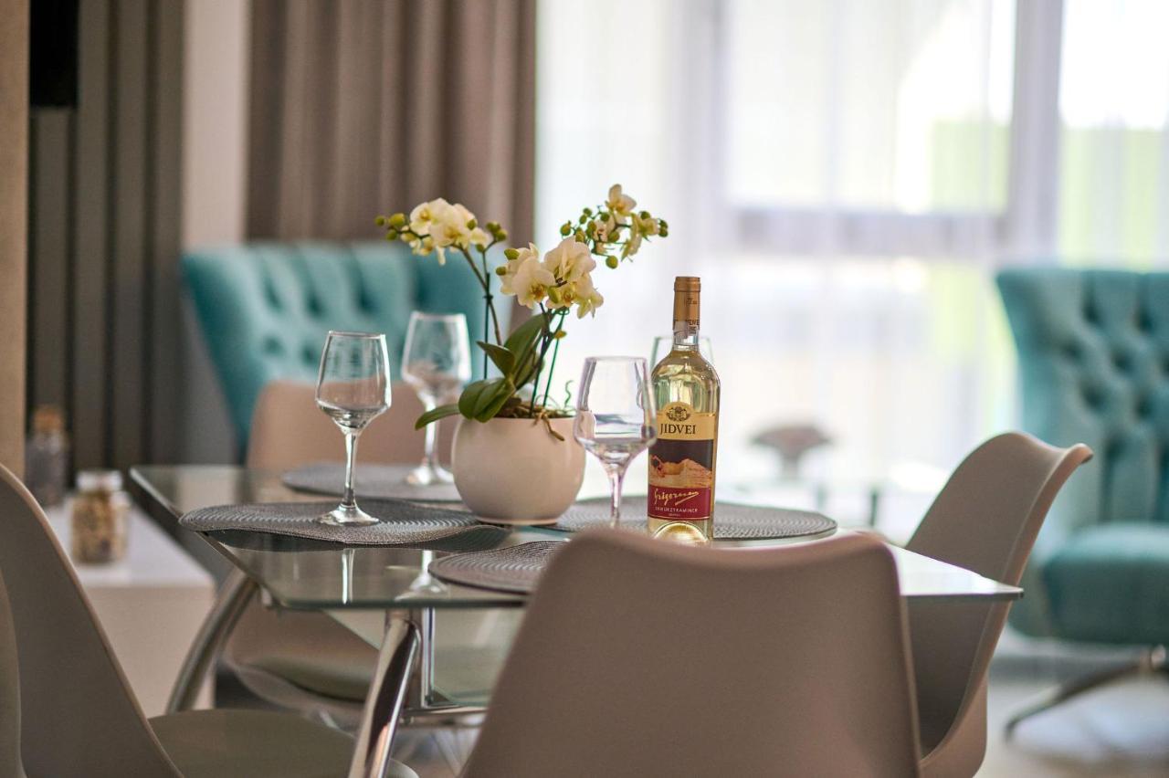 Seastar Apartment - Spa N Pools Beach Resort Mamaia Extérieur photo